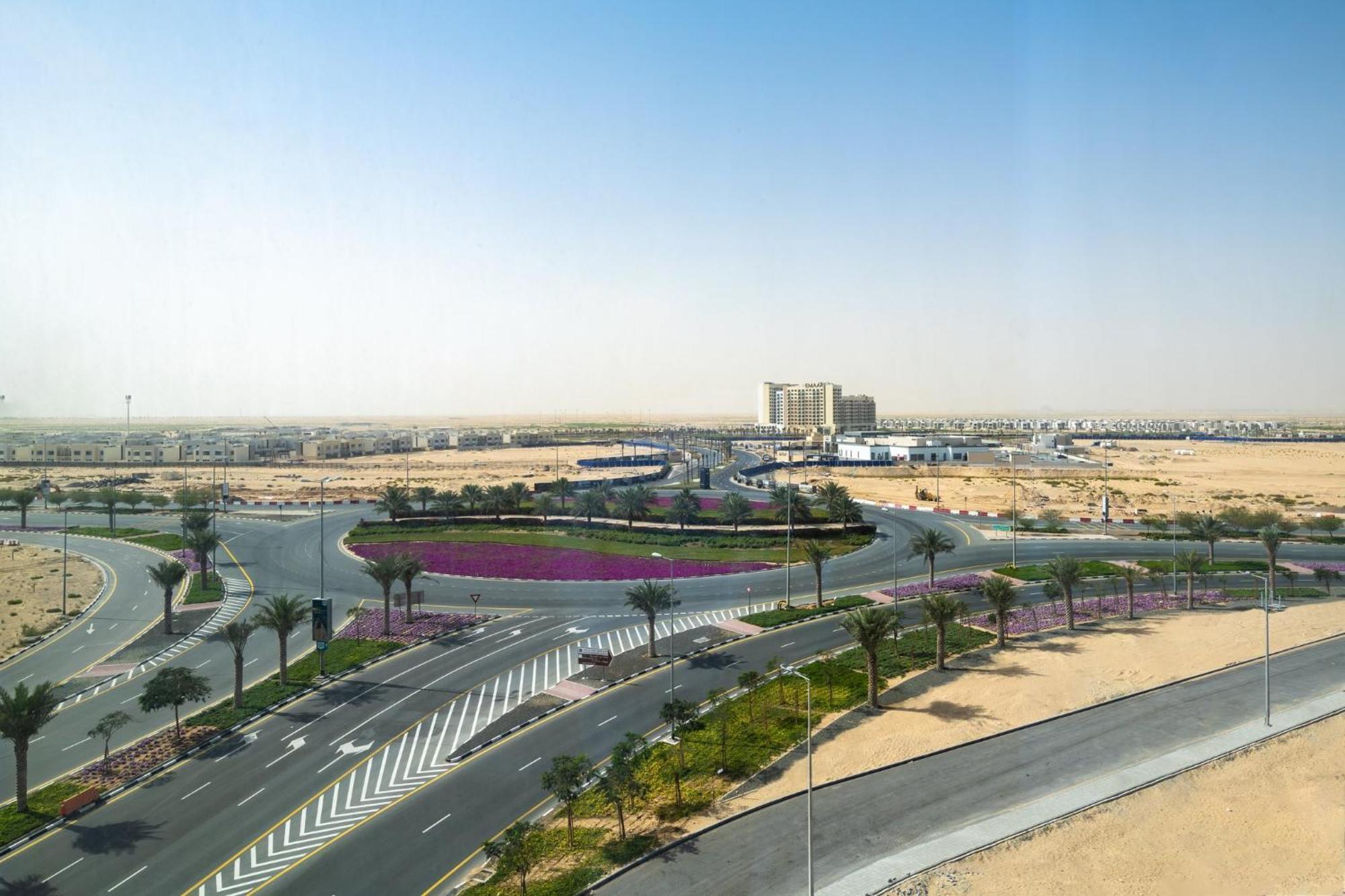 Holiday Inn Dubai Al-Maktoum Airport By Ihg Exterior foto
